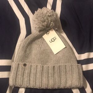 Ugg knit hat